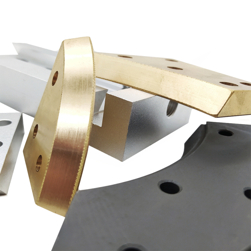 Inclined trimmer platform for edge banding machine