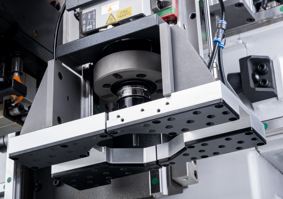 Milling spindle with additional pressing