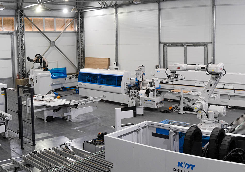 
KDT machine tool warehouse in Ukraine