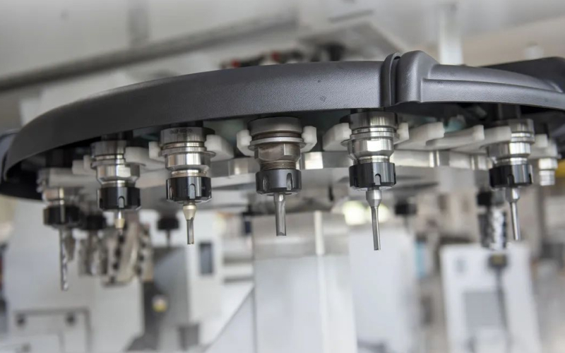 Carousel automatic tool changer with 22 positions of the KDT KN-5516 machining center