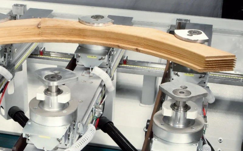 Special quick-change clamps for curvilinear workpieces with complex profiles