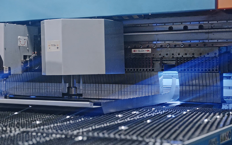 Press brake machine for producing doors and other elements