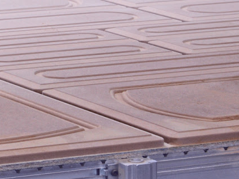 Automated unloading of parts