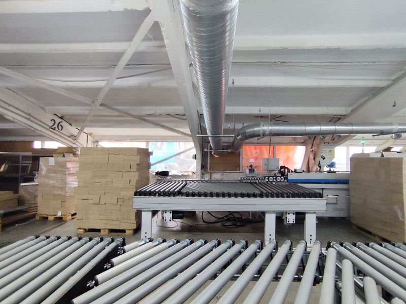 Automated four-side edge-banding station