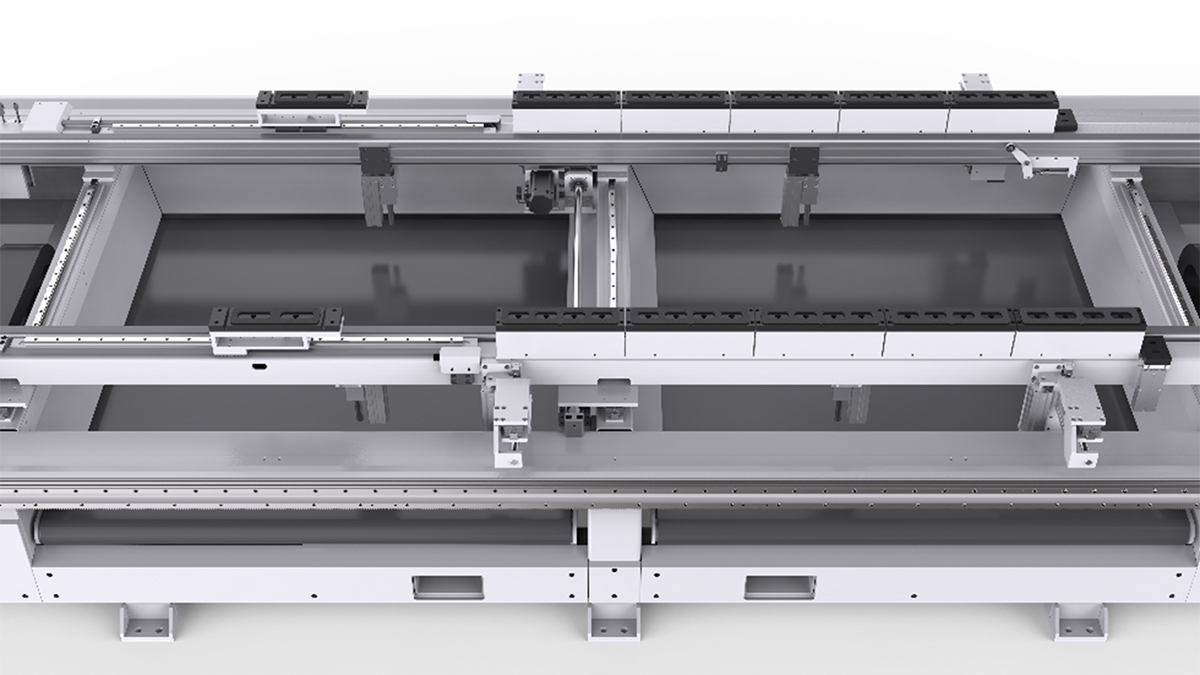Automatic adjustment to workpiece size