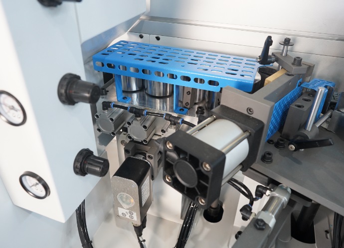 Clamping unit