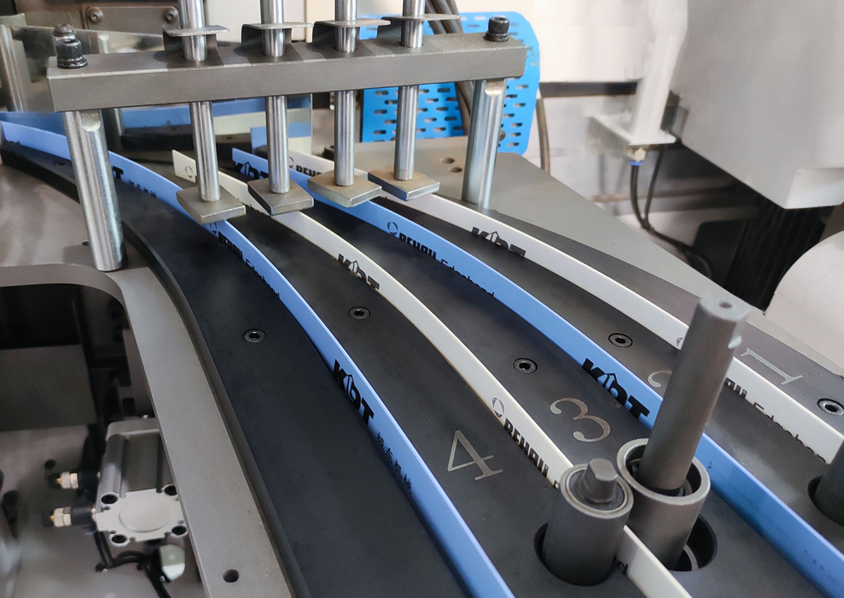 servo magazine for four edges