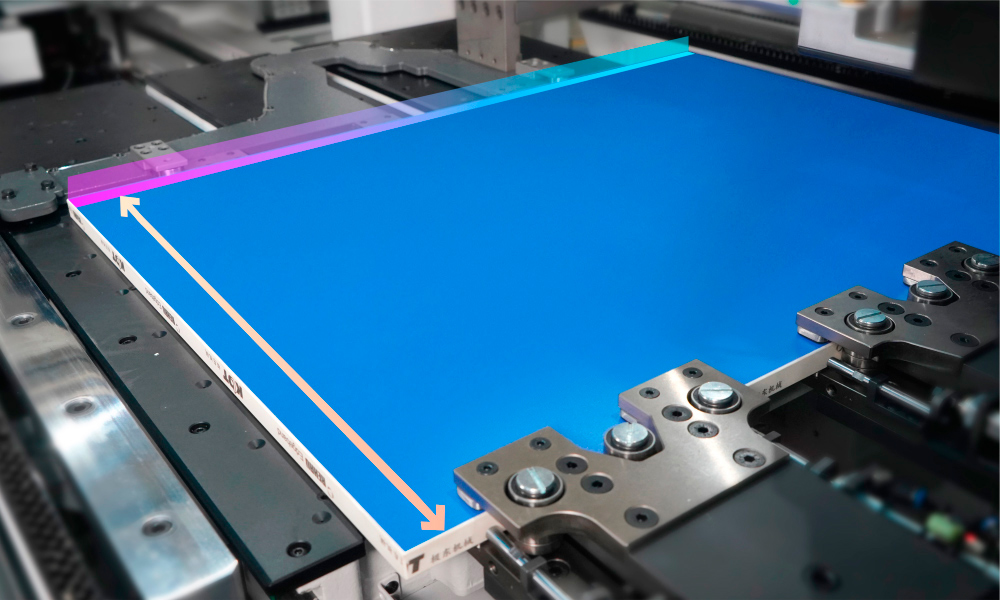Automatic workpiece width detection