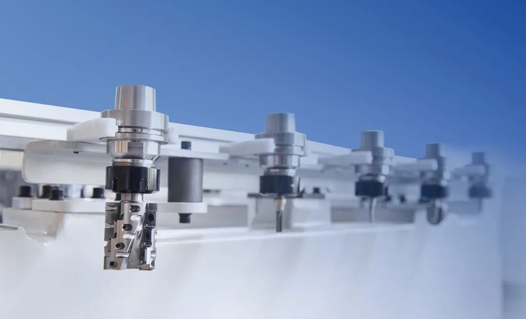 linear tool change with 5 positions