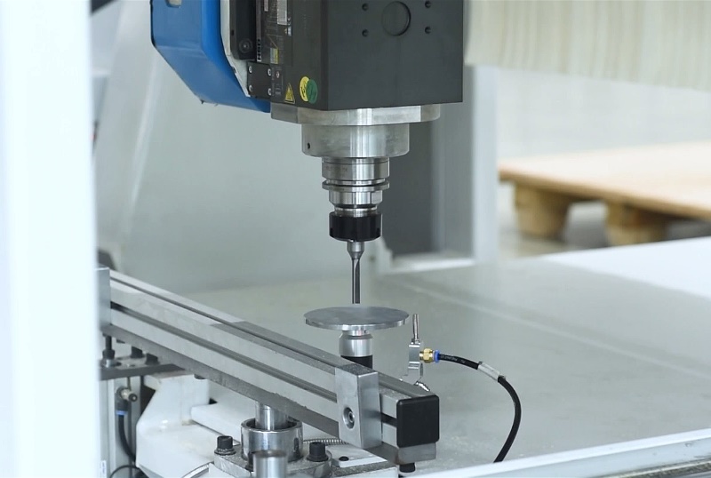 automatic tool measurement and calibration