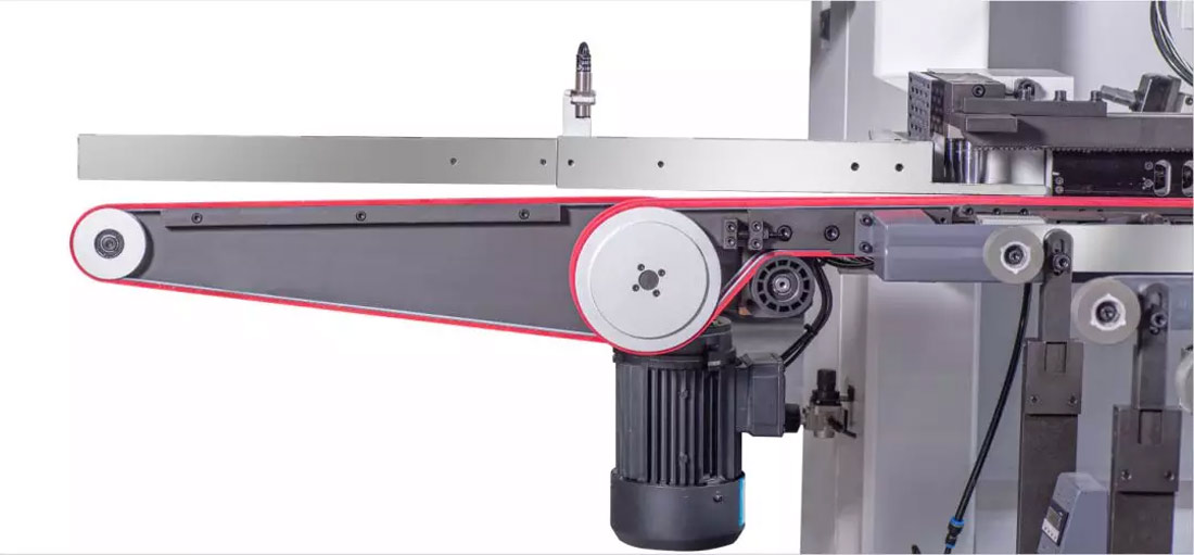 automatic feed of workpieces